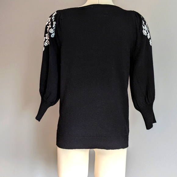 NWT Black And White Embroidered Sweater Bishop Sleeves - Picture 7 of 10